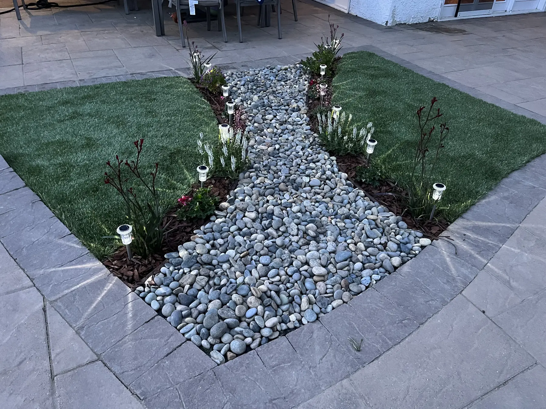 Landscape Lighting completed by Daniels Landscaping in the San Fernando Valley