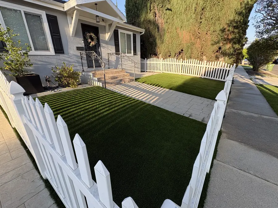 Cottage Front Yard Turf completed by Daniels Landscaping in Woodland Hills, CA